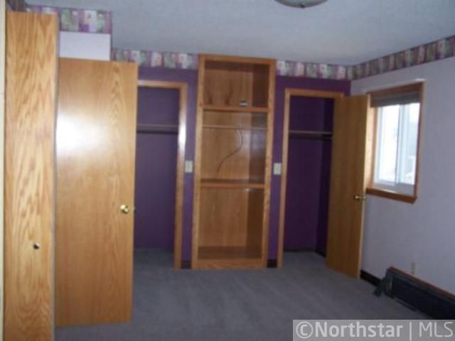 630 8th St E, Glencoe, MN 55336