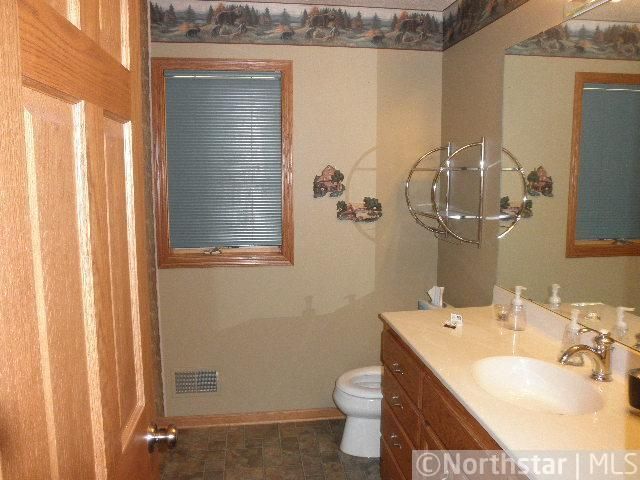 7500 277th Ave, North Branch, MN 55056