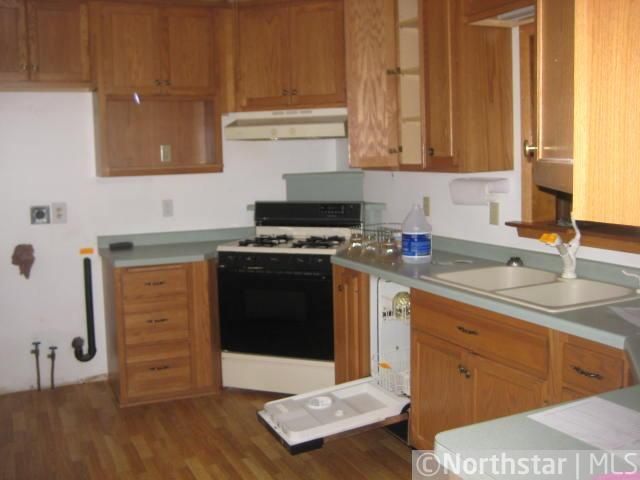 325 Linden Ave SE, Cokato, MN 55321