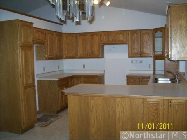 9169 N Barrington Ter, Brooklyn Park, MN 55443
