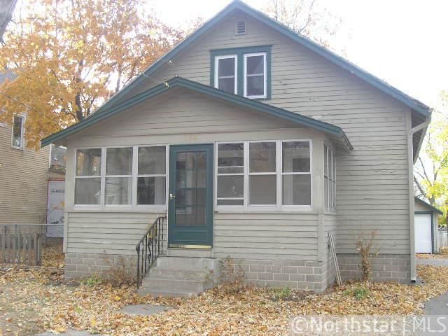 732 8th Ave NW, Faribault, MN 55021