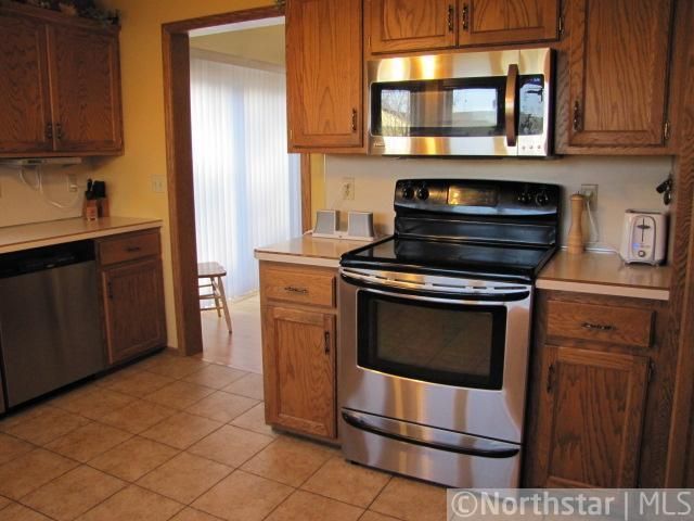 1464 Monarch St, Shakopee, MN 55379