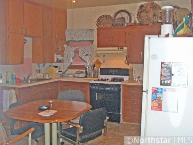 706 NE 3rd St, Little Falls, MN 56345