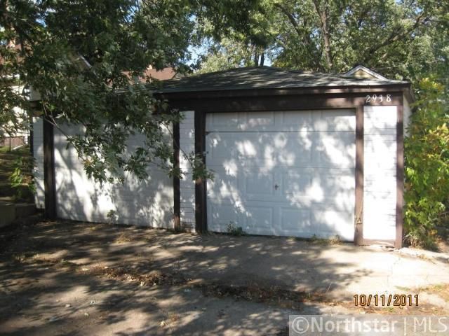 2938 Thomas Ave N, Minneapolis, MN 55411