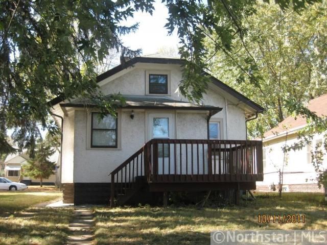 2938 Thomas Ave N, Minneapolis, MN 55411