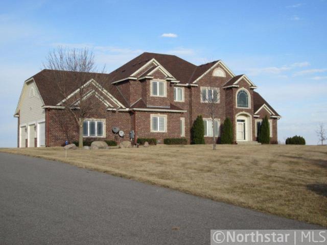 1096 E 260th St, New Prague, MN 56071