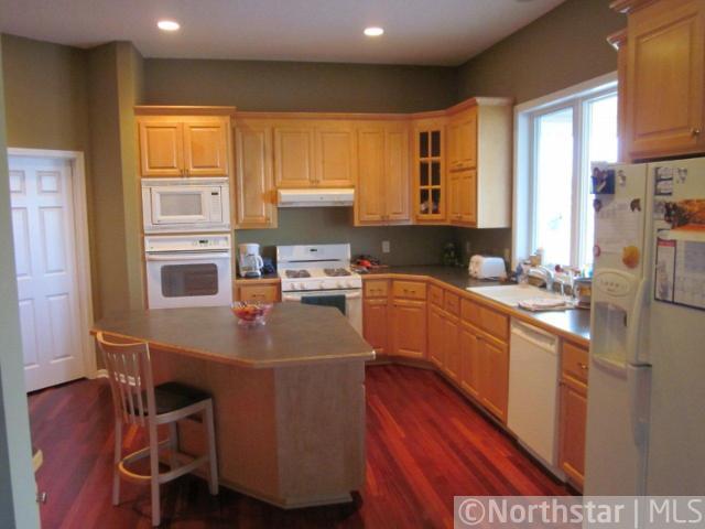 1096 E 260th St, New Prague, MN 56071