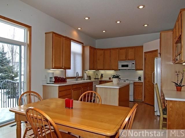 8433 Spruce Point, Victoria, MN 55386