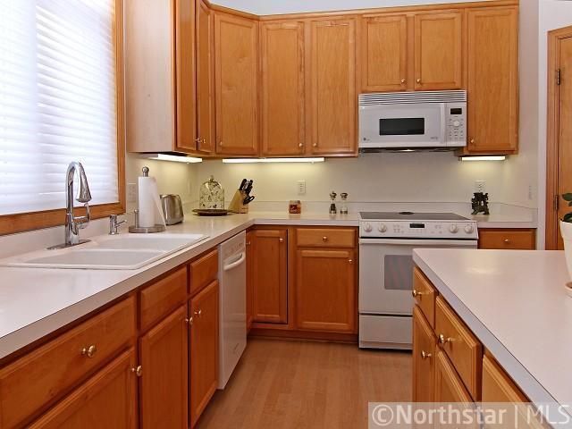 8433 Spruce Point, Victoria, MN 55386