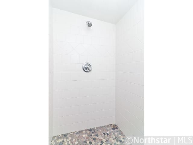 9516 Kirkwood Way N, Maple Grove, MN 55369
