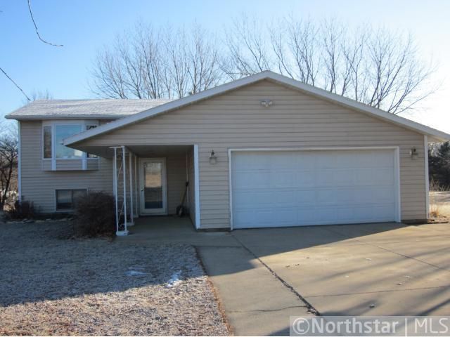 17819 Alvey Trl, Faribault, MN 55021
