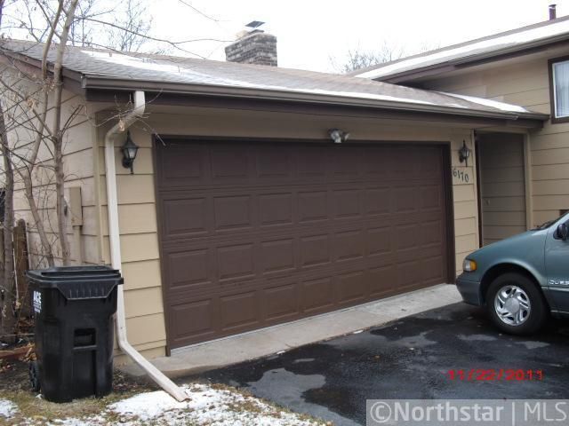 6170 Benjamin St NE, Fridley, MN 55432
