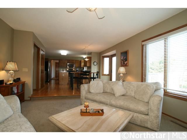 2103 Wallingford Ln, Woodbury, MN 55125