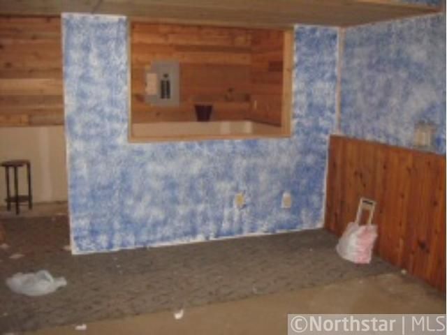40109 Harvester Ave, North Branch, MN 55056