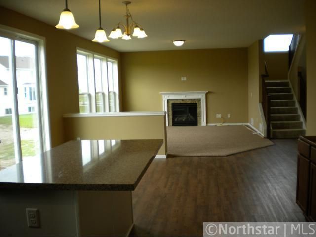 2556 Liberty Trl, Woodbury, MN 55129