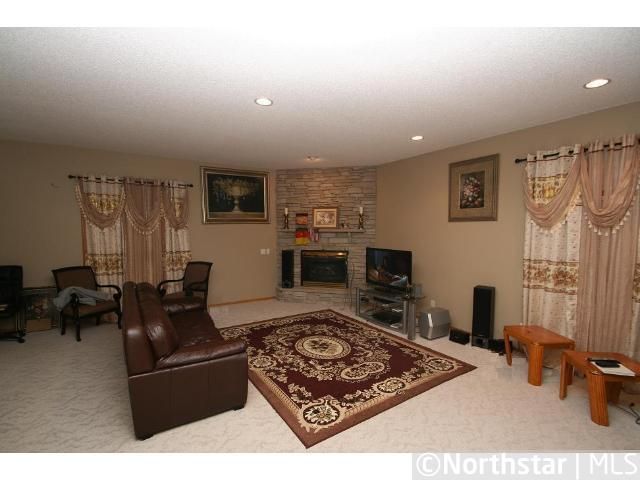 23692 Birch Rd, Rogers, MN 55374