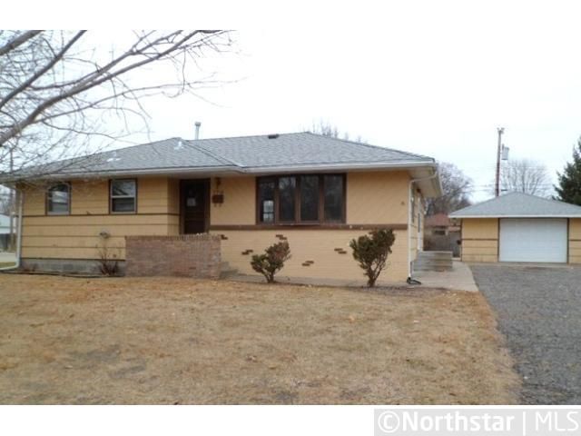 7218 Lee Ave N, Brooklyn Center, MN 55429