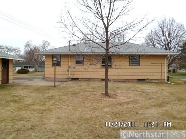 7218 Lee Ave N, Brooklyn Center, MN 55429