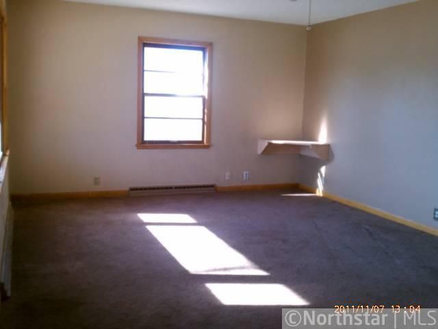 512 E Main St, Belle Plaine, MN 56011