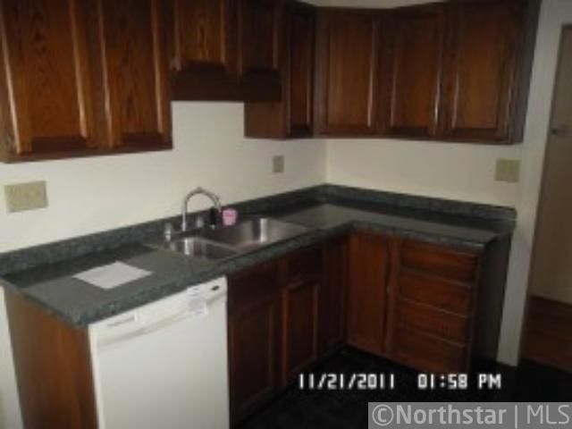 1476 Victoria St N, Saint Paul, MN 55117