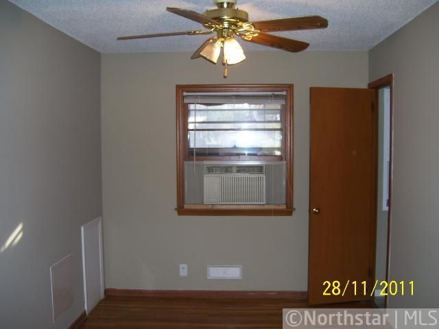 1511 W 85th St, Bloomington, MN 55431