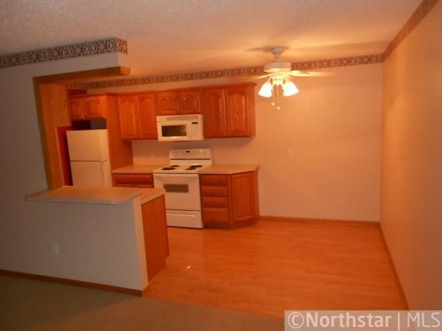 4001 Heritage Hills Dr #110, Bloomington, MN 55437