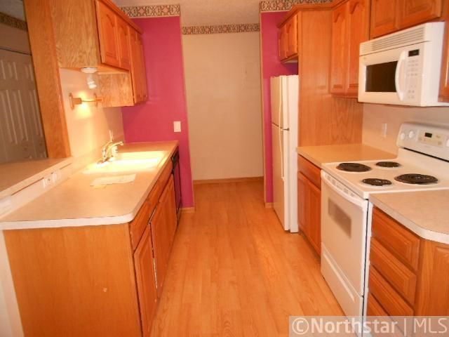 4001 Heritage Hills Dr #110, Bloomington, MN 55437