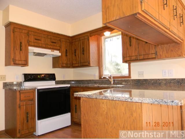 621 Forest St E, Belle Plaine, MN 56011