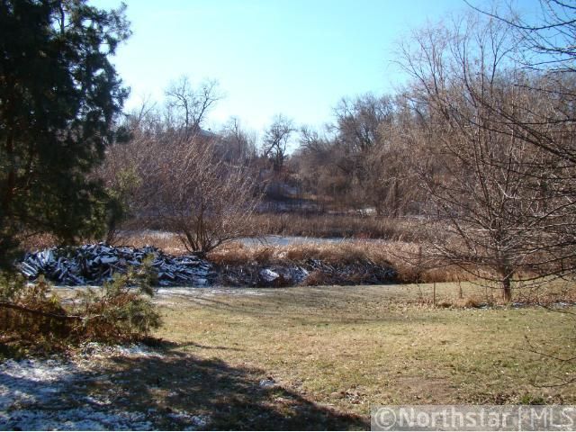 3860 Bridgewater Dr, Eagan, MN 55123