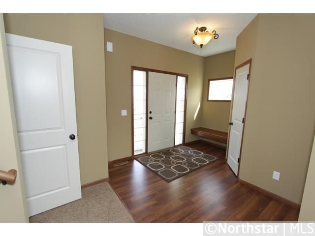 651 Tori Ct, Shakopee, MN 55379