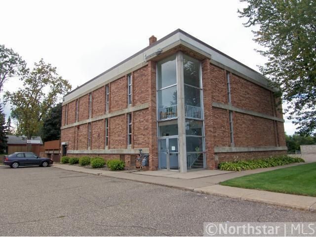 1380 Frost Ave, Maplewood, MN 55109