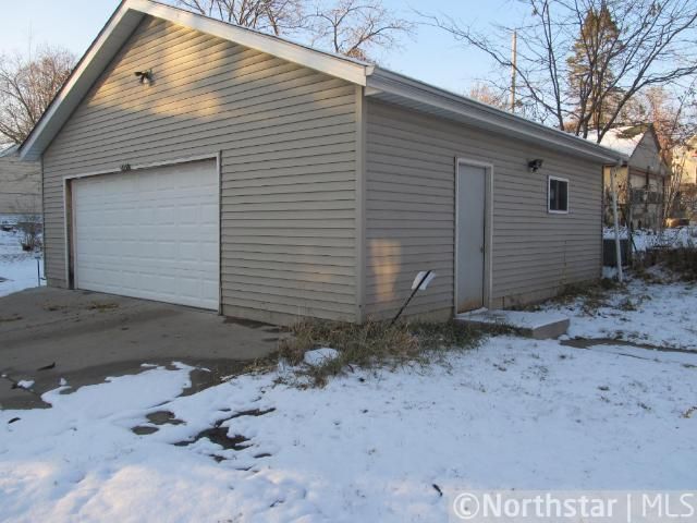 2107 Thomas Ave N, Minneapolis, MN 55411