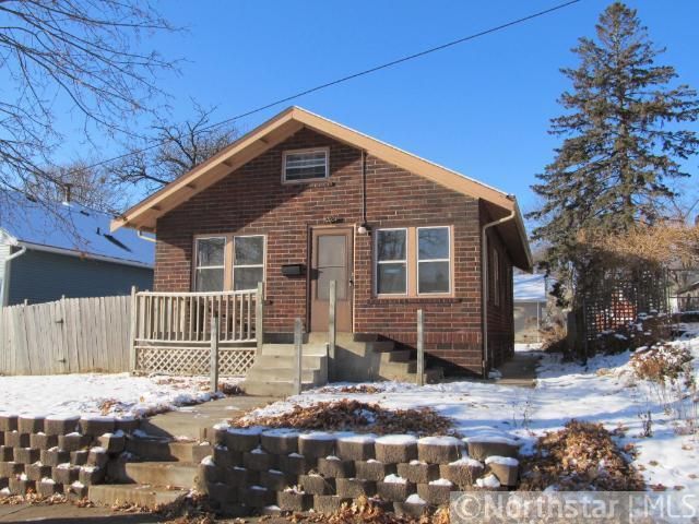 2107 Thomas Ave N, Minneapolis, MN 55411