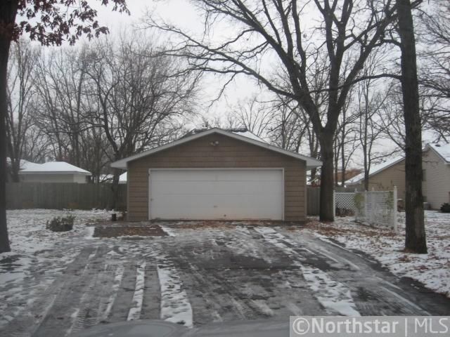 38538 Branch Ave, North Branch, MN 55056