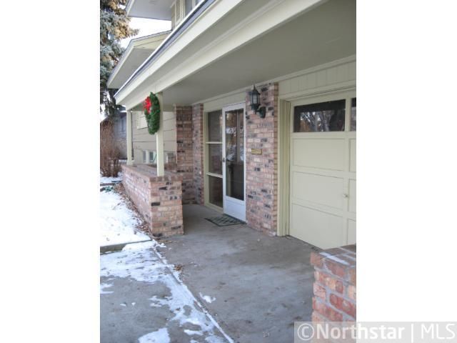3219 Ohenry Rd, Brooklyn Center, MN 55429