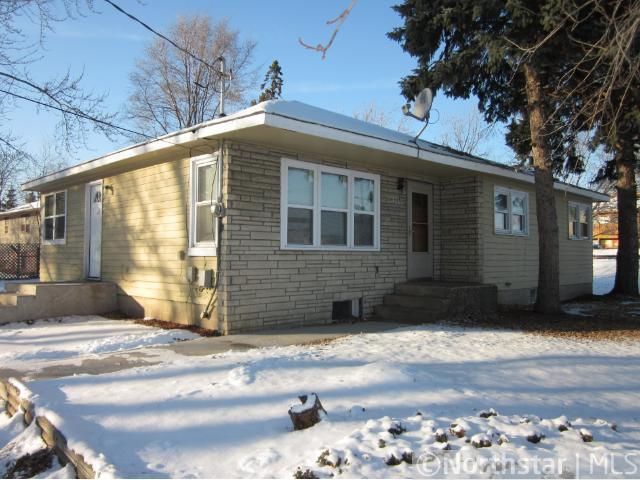 7633 Brunswick Ave N, Brooklyn Park, MN 55443