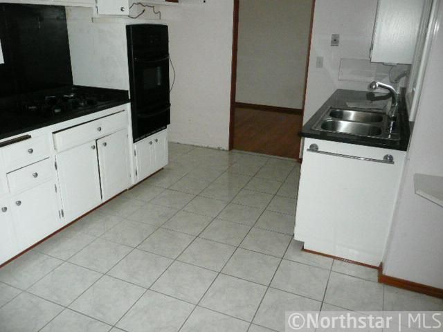 8609 Zenith Rd, Bloomington, MN 55431