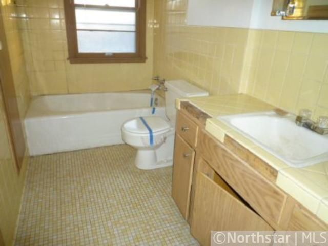 1021 Euclid St, Saint Paul, MN 55106