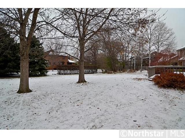 8910 Cambridge Ave, Brooklyn Park, MN 55443
