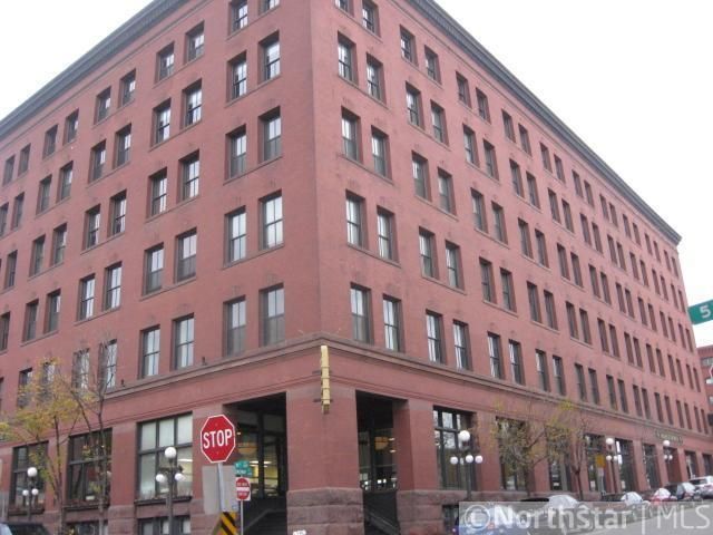 289 5th St E #303, Saint Paul, MN 55101