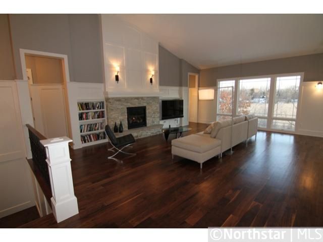 439 Preserve Ct, Little Canada, MN 55117