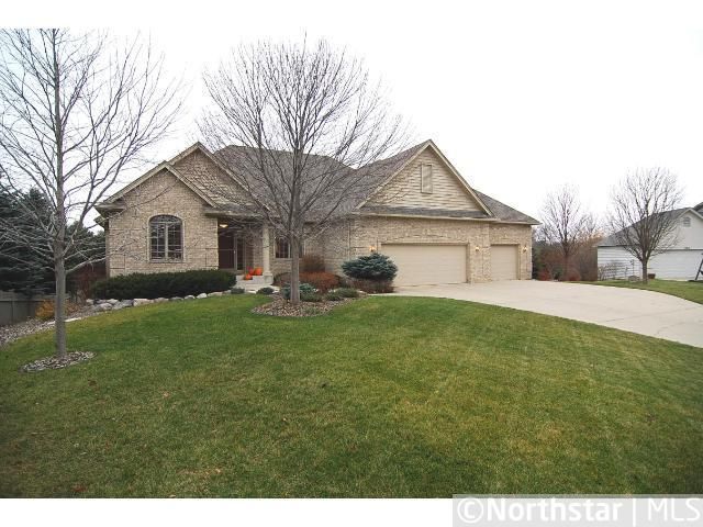 608 Primrose Ct, Northfield, MN 55057