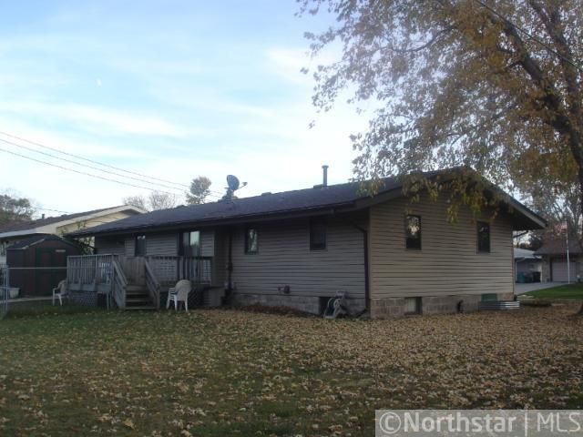 811 66th Ave NE, Fridley, MN 55432