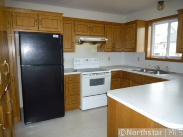 2004 Mcmenemy St, Maplewood, MN 55117