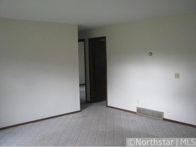 317 18th St, Menomonie, WI 54751