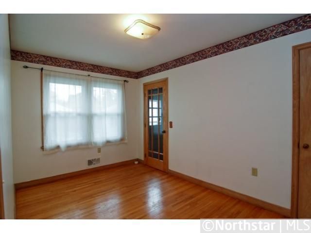 1286 Alameda St, Saint Paul, MN 55117
