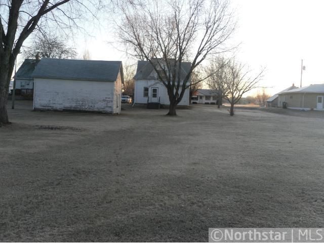 317 Grove Ave N, Silver Lake, MN 55381