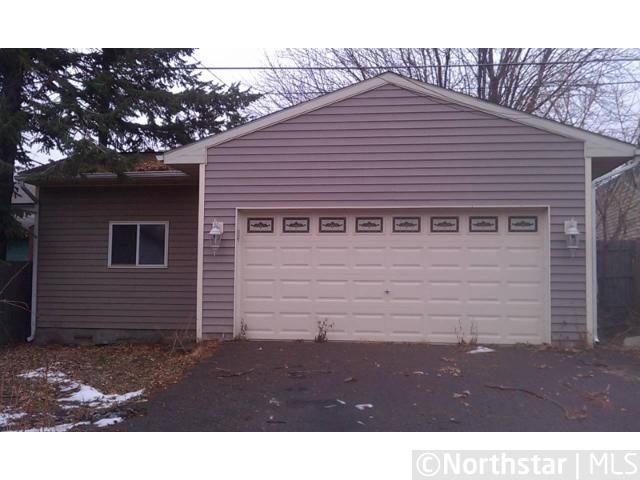 1007 Galtier St, Saint Paul, MN 55117