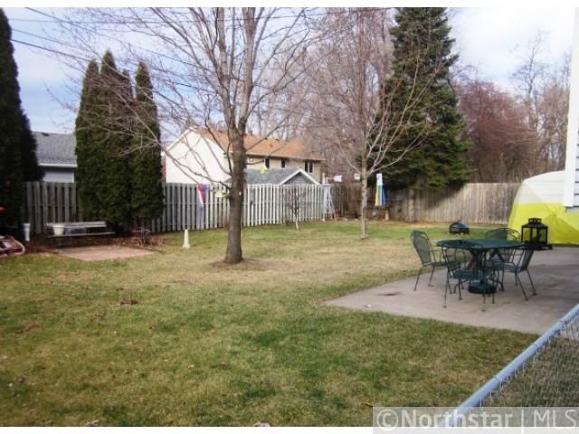 2019 Arkwright St, Maplewood, MN 55117