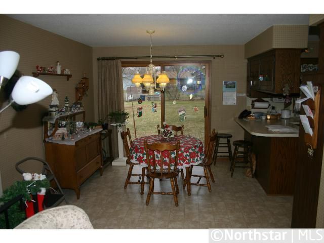 1028 Shawmut St S, Shakopee, MN 55379